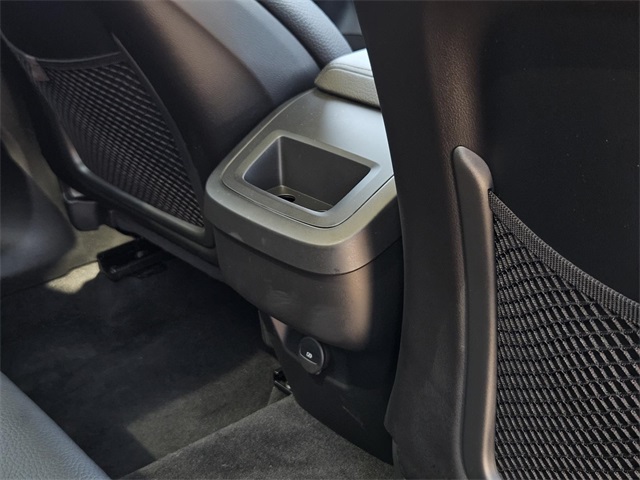 2022 Volvo XC60 B5 Momentum photo 33