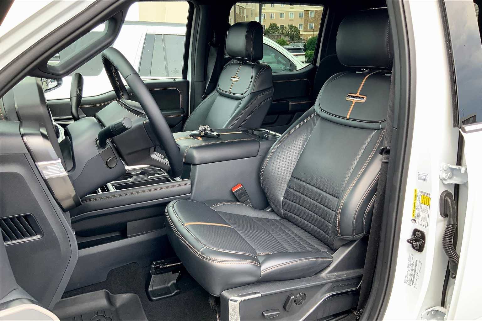 2024 Ford F-250 Platinum photo 13