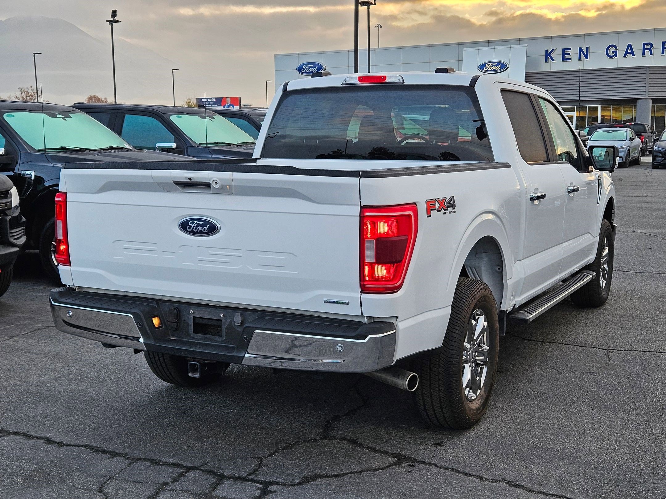 2023 Ford F-150 XLT photo 3