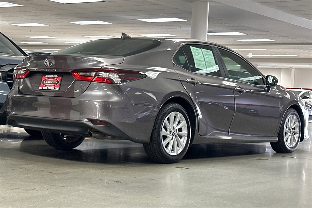 2023 Toyota Camry LE photo 2