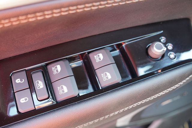 2024 Jeep Wagoneer Series II Carbide photo 27