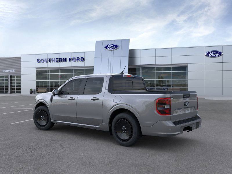 2025 Ford Maverick photo 2