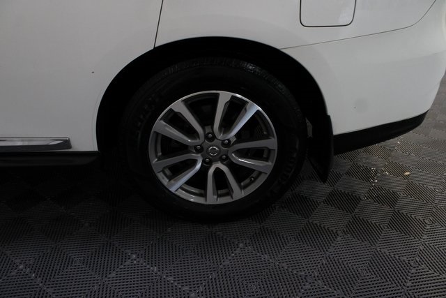 2014 Nissan Pathfinder SL photo 10