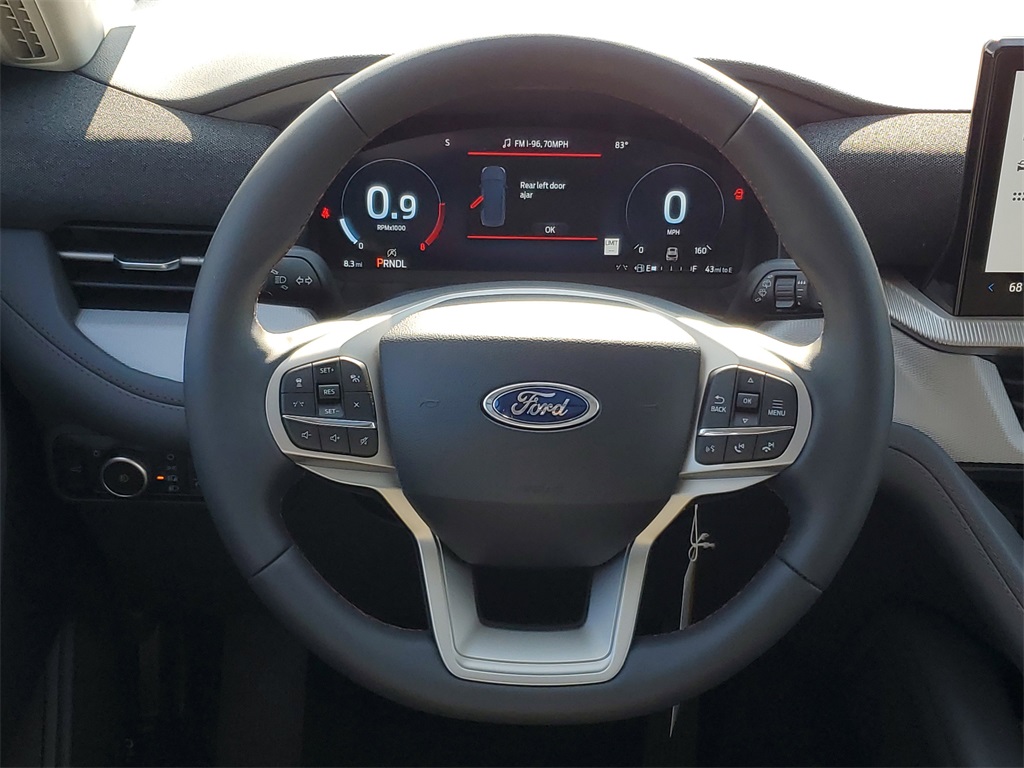 2025 Ford Explorer photo 20