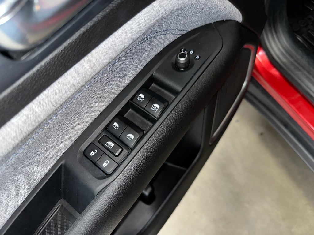 2025 Jeep Compass Sport photo 3