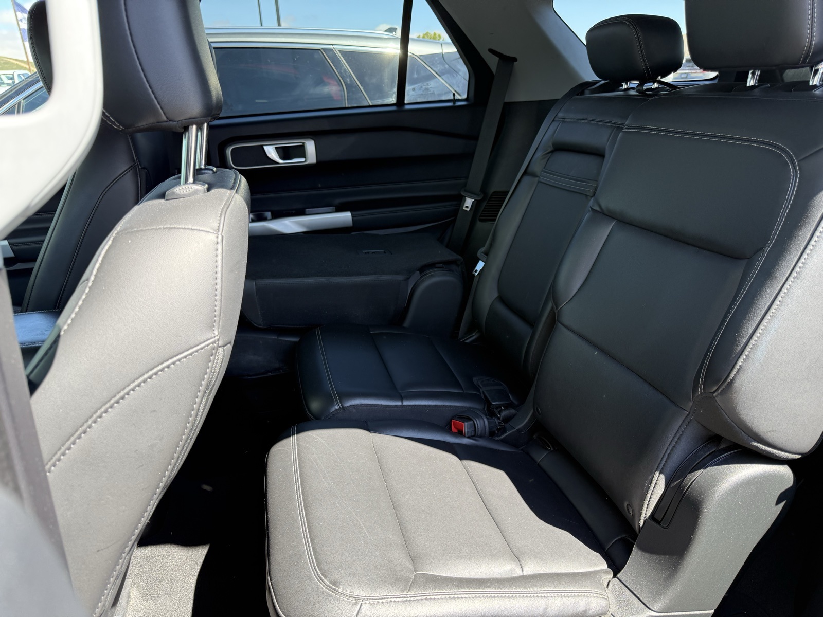 2022 Ford Explorer XLT photo 8