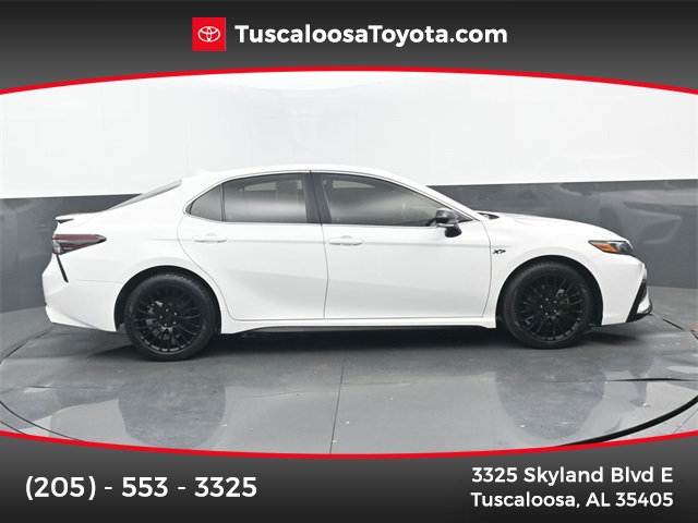 2023 Toyota Camry SE's photo