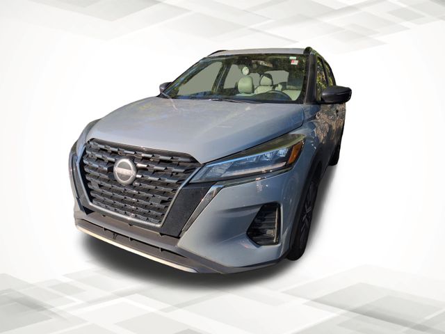 2023 Nissan Kicks SR photo 3