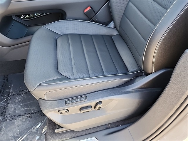 2025 Volkswagen Atlas Cross Sport SEL R-Line photo 14