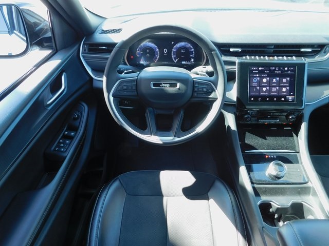 2023 Jeep Grand Cherokee Altitude photo 14