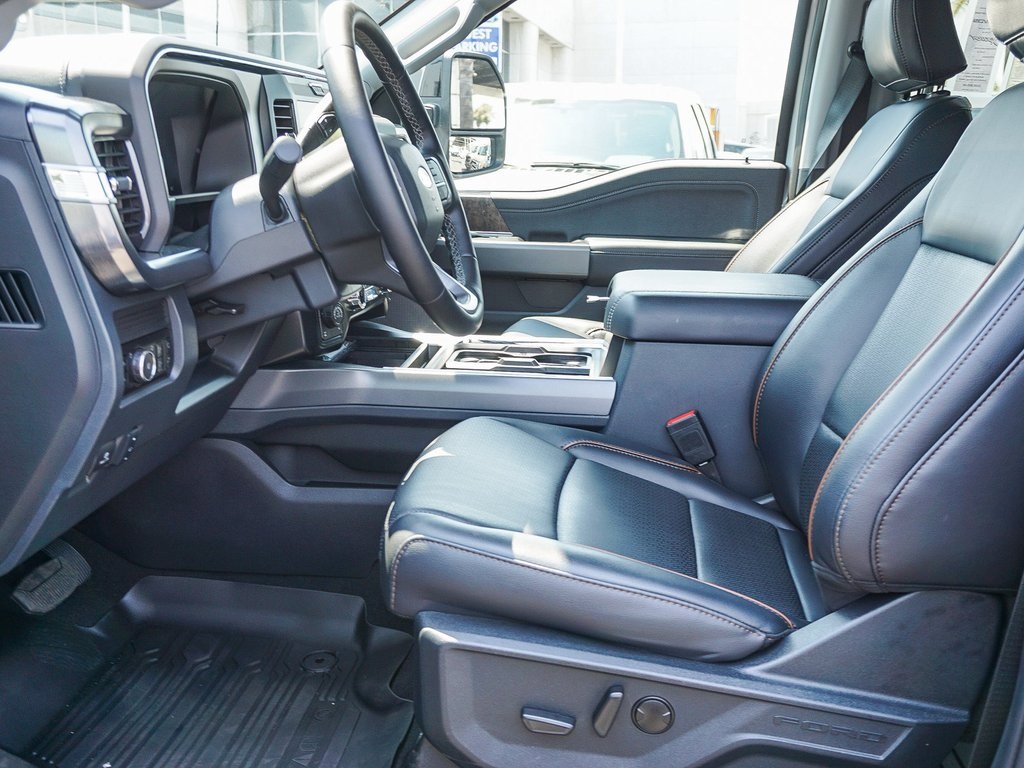 2025 Ford F-250 photo 16