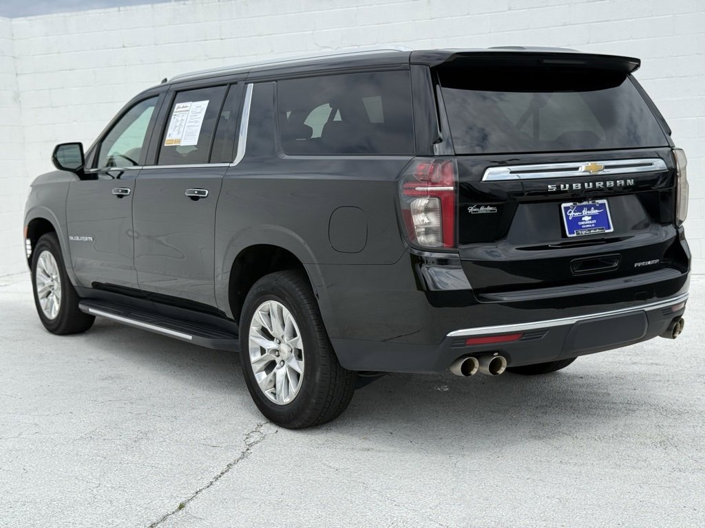 2024 Chevrolet Suburban Premier photo 3