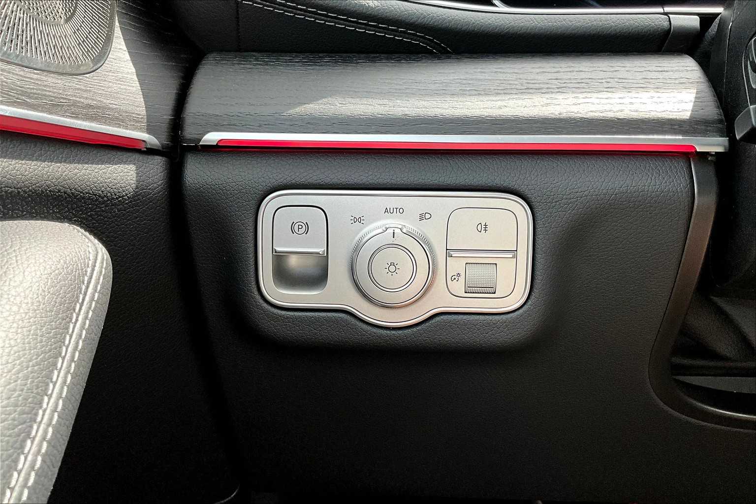 2026 Mercedes Benz GLS 450 4MATIC photo 13