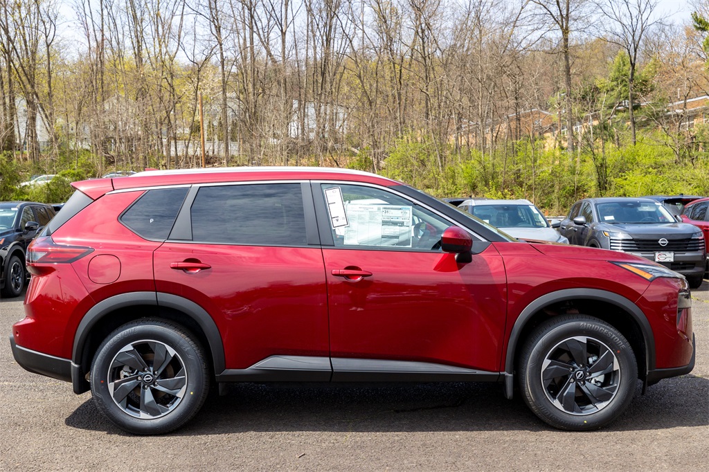 2025 Nissan Rogue SV photo 4