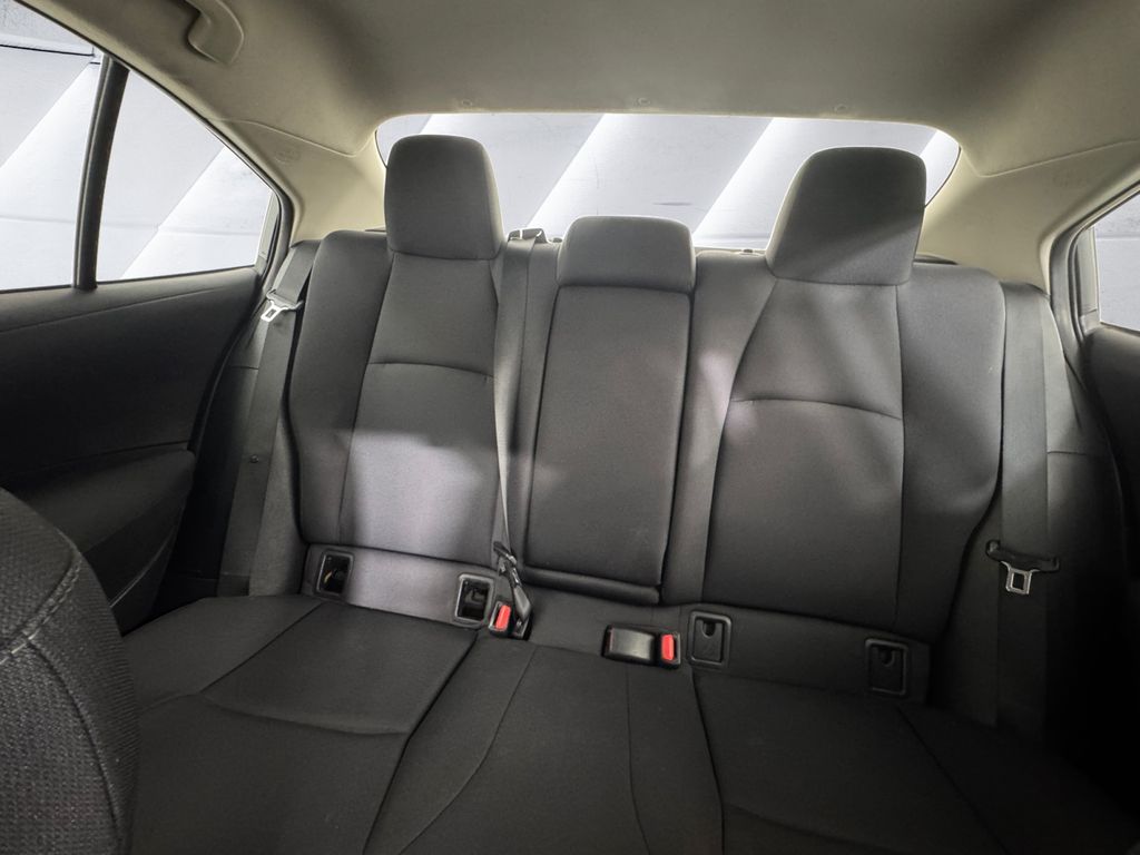 2023 Toyota Corolla LE photo 18