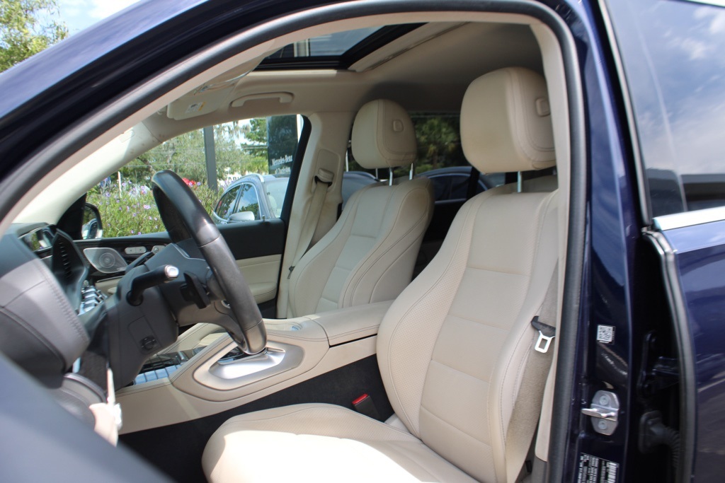 2020 Mercedes Benz GLS 450 4MATIC photo 4