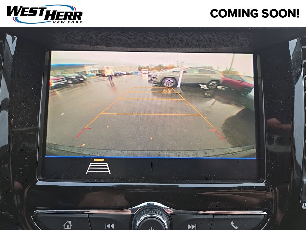 2022 Chevrolet Trax LS photo 4