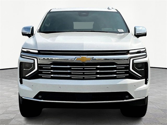 2025 Chevrolet Suburban Premier photo 2