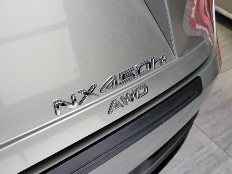 2024 Lexus NX Luxury AWD photo 5