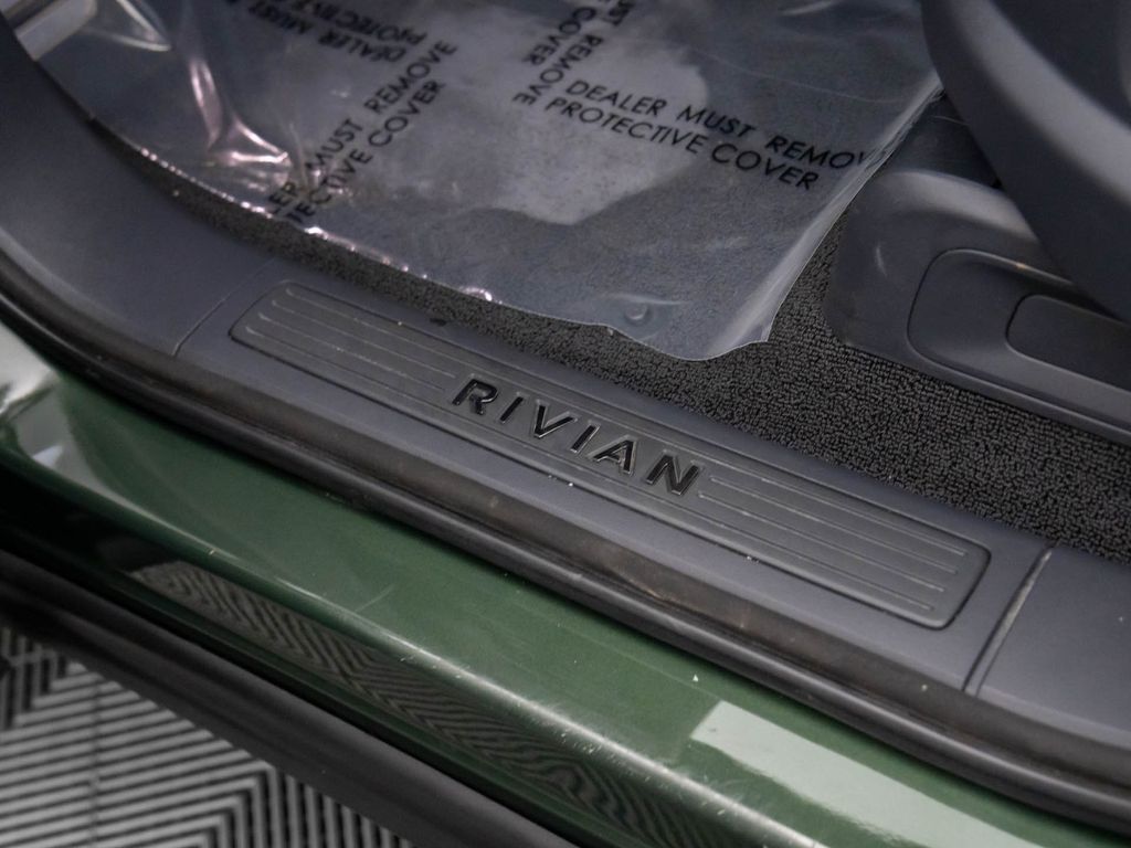 2022 Rivian R1S Launch Edition photo 14