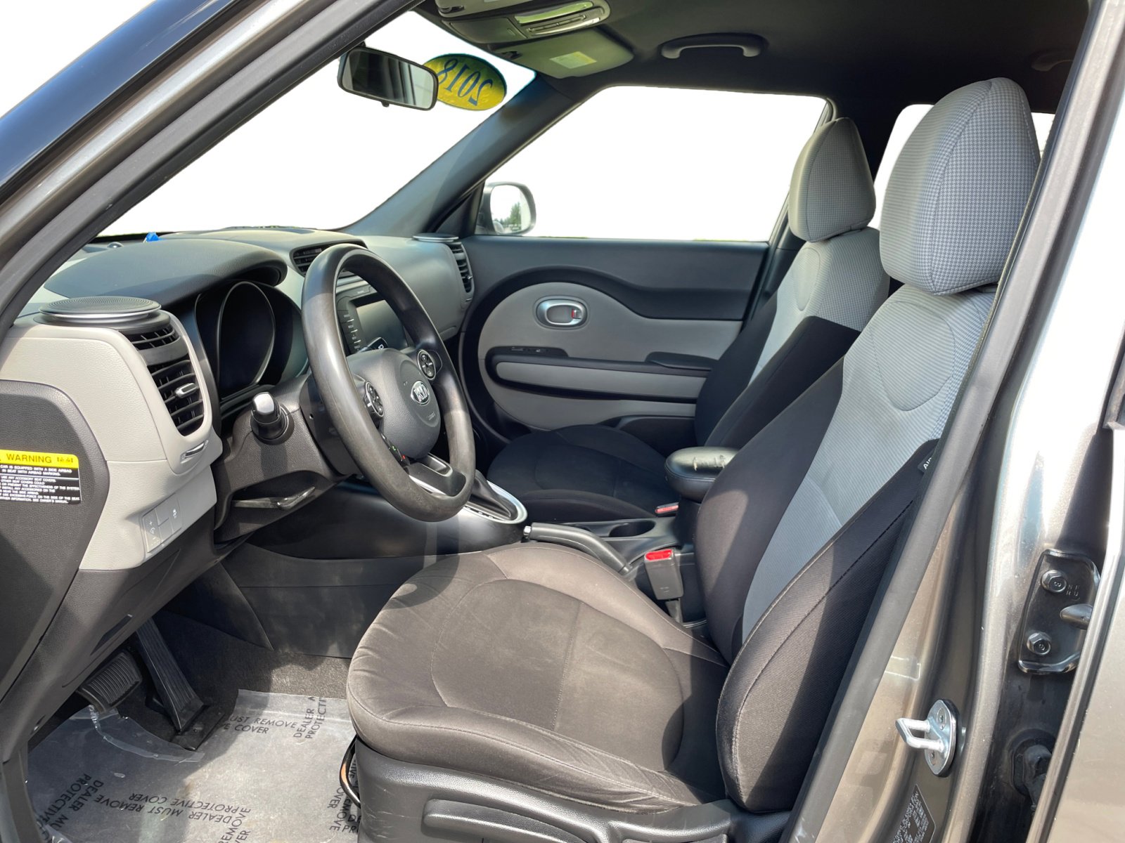 Used 2018 Kia Soul Base with VIN KNDJN2A20J7602598 for sale in Kansas City