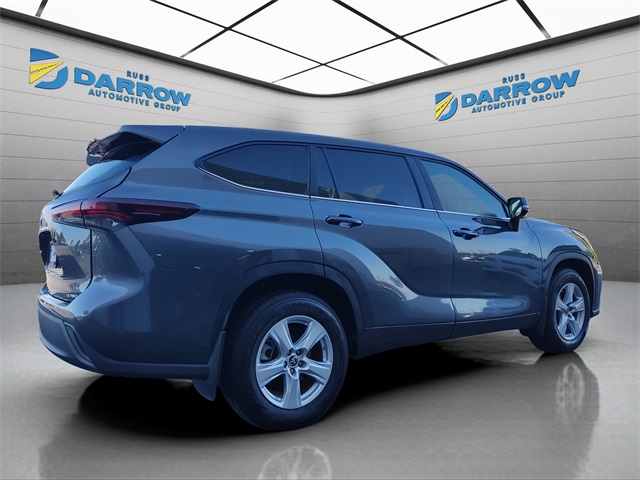 2024 Toyota Highlander LE photo 2