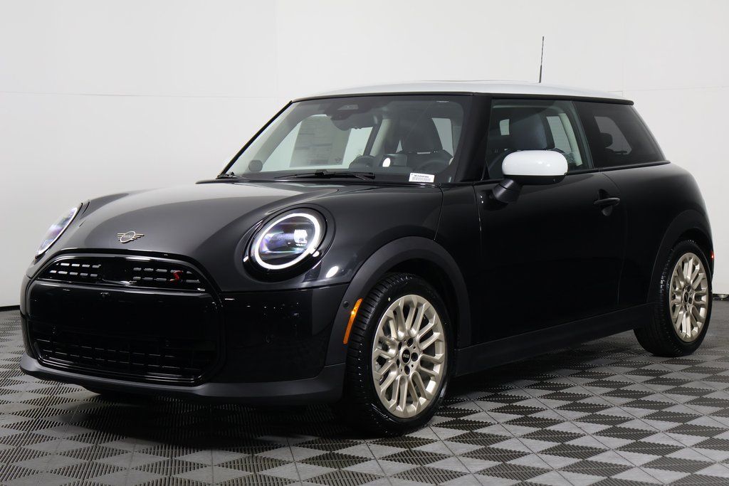 2025 MINI Hardtop 2 Door S's photo