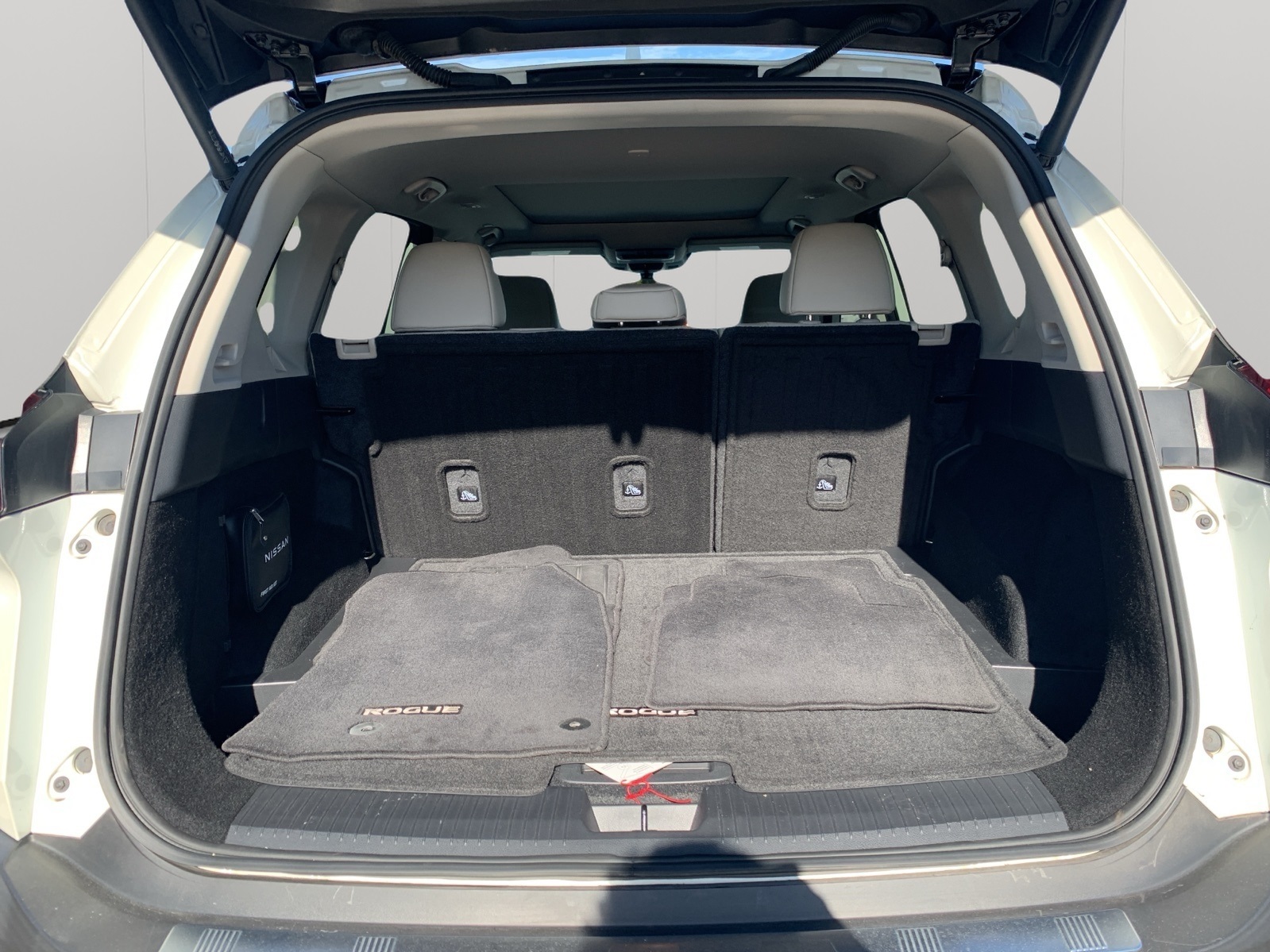 2023 Nissan Rogue SV photo 27