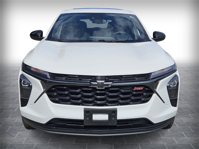 2024 Chevrolet Trax photo 2