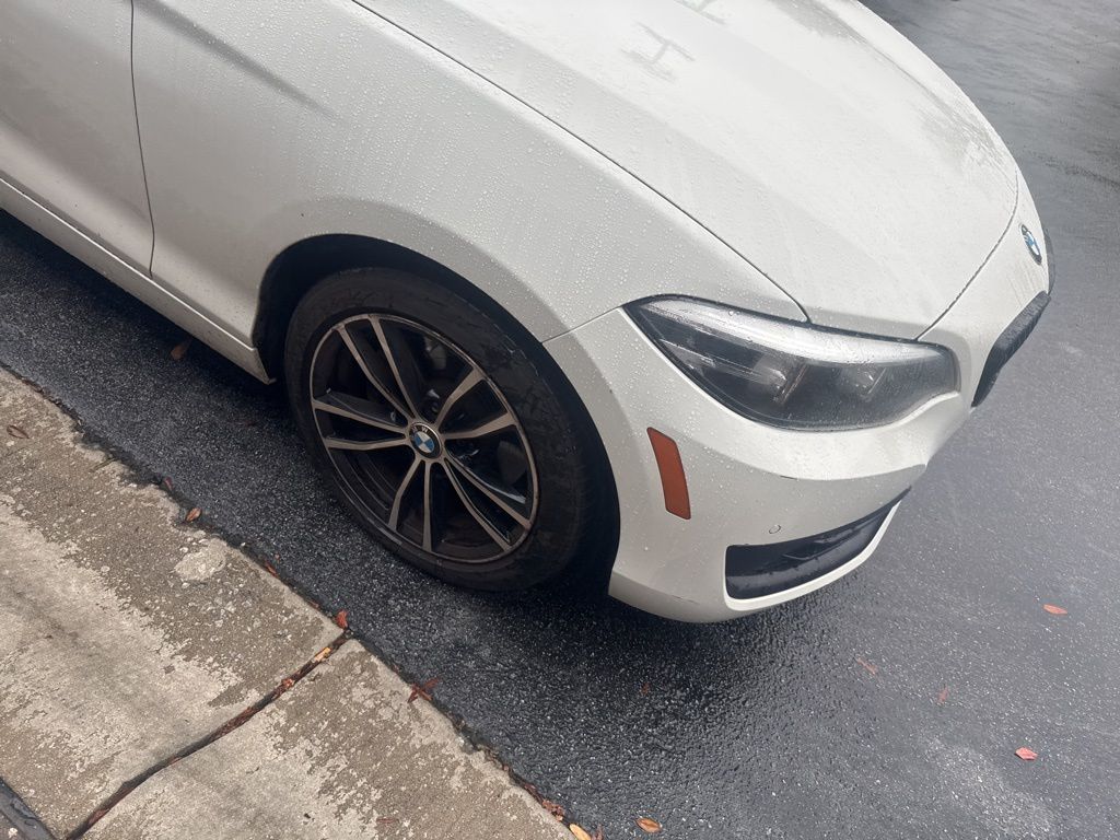 2020 Bmw 230i xDrive Convertible photo 4