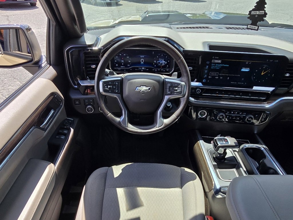 2023 Chevrolet Silverado 1500 LT Trail Boss photo 3