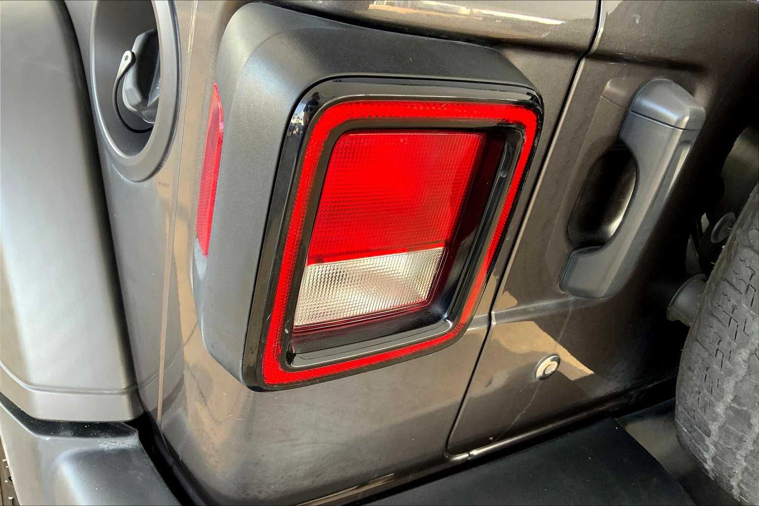 2018 Jeep Wrangler Sport S photo 26