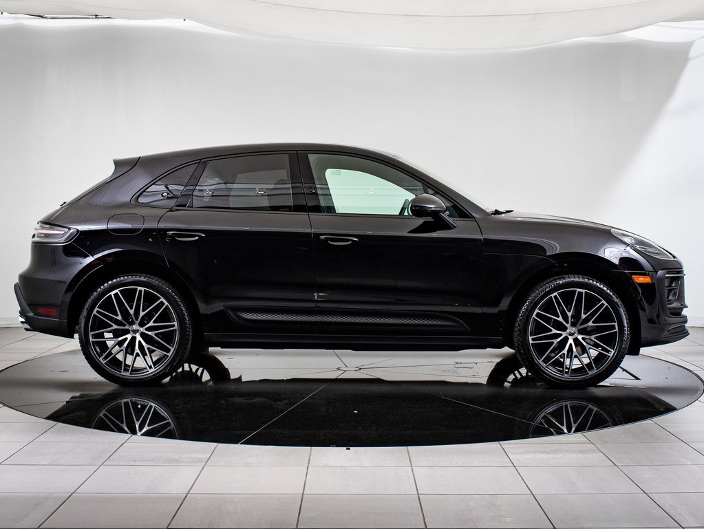 2024 Porsche Macan T photo 9