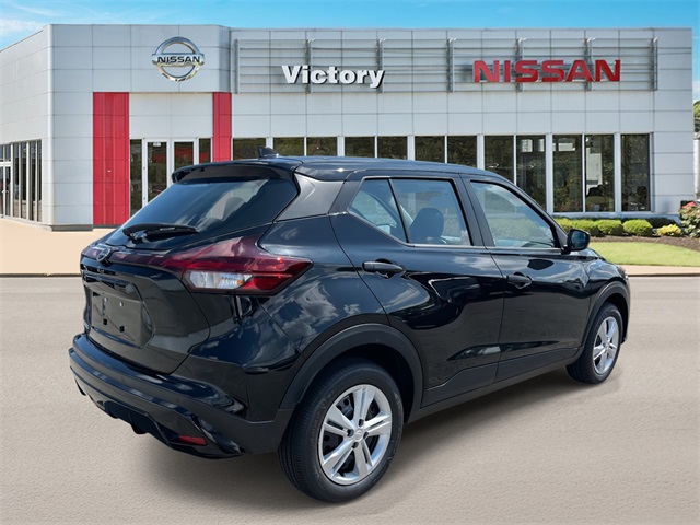 2025 Nissan Kicks Play S photo 3