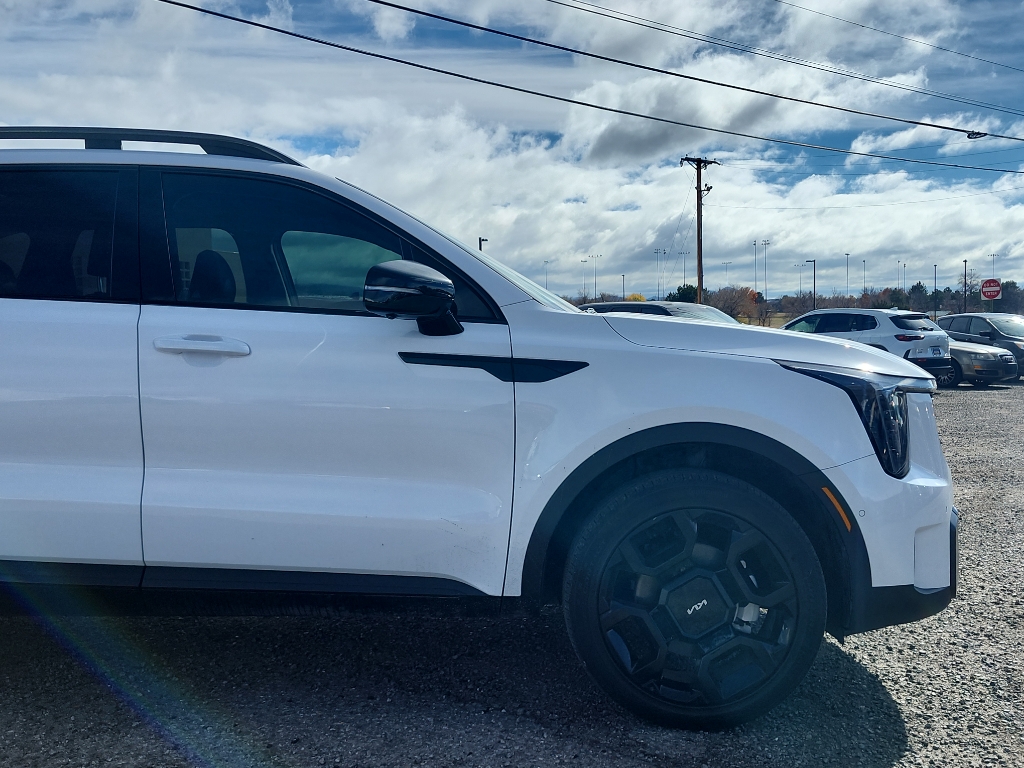 2024 Kia Sorento X-Line SX photo 2