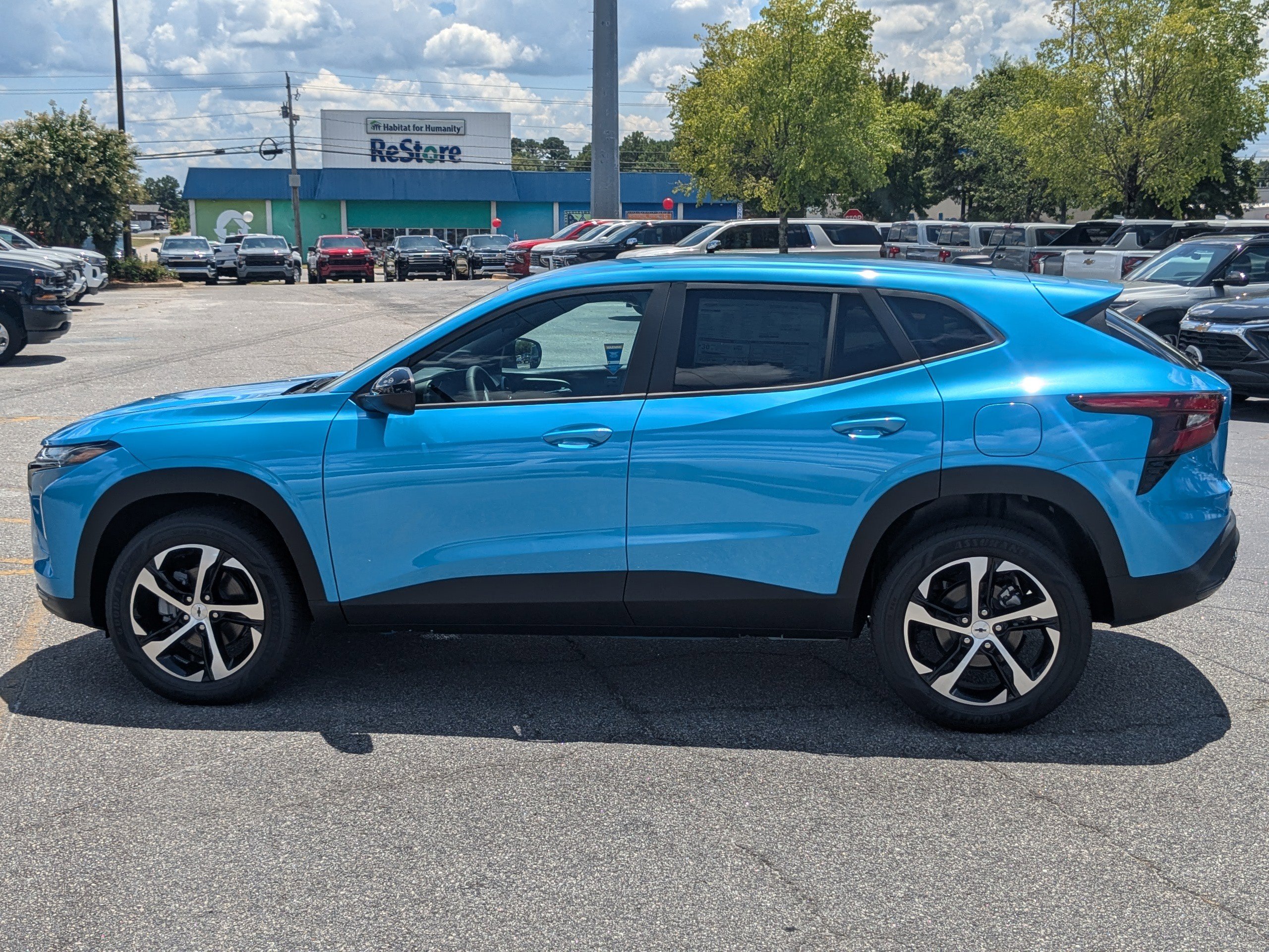 2025 Chevrolet Trax photo 7
