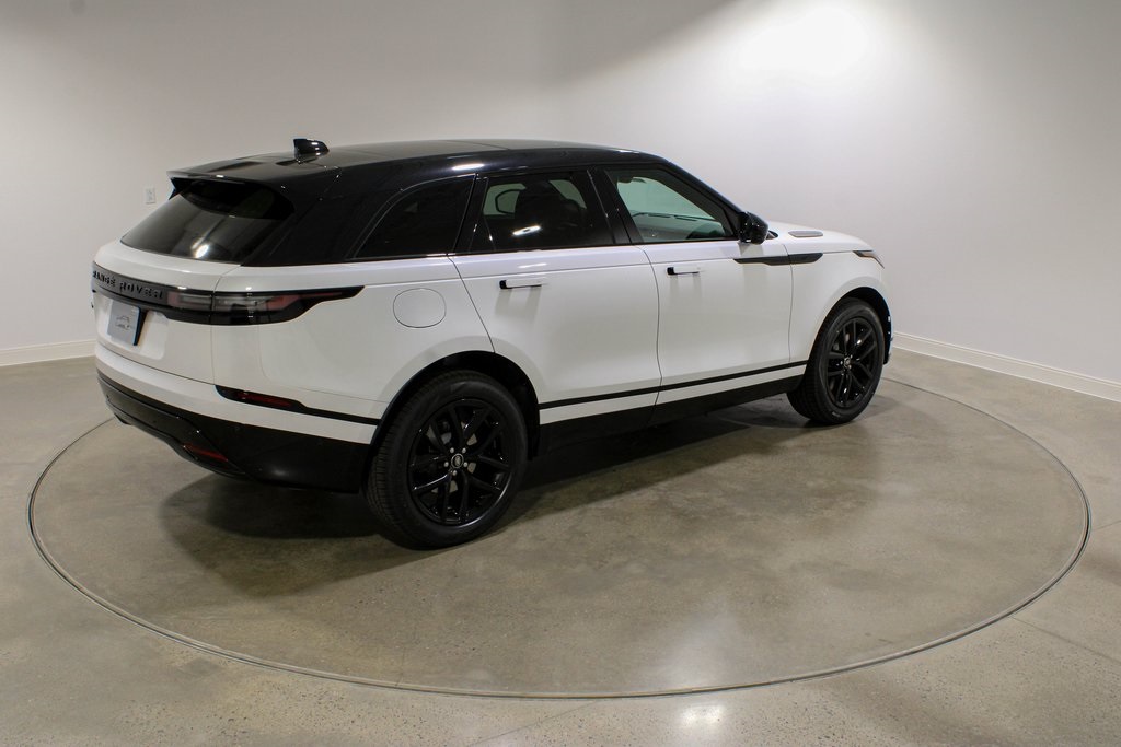 2026 Land Rover Range Rover Velar SE photo 5