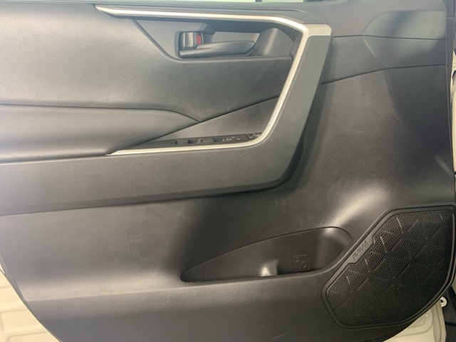 2022 Toyota RAV4 LE photo 22