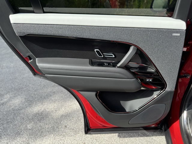 2025 Land Rover Range Rover Sport SE photo 14