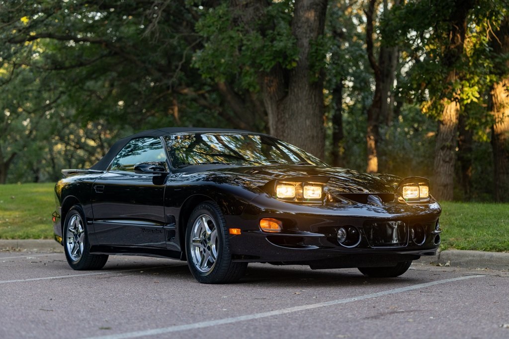 2002 Pontiac Firebird TRANS AM photo 10