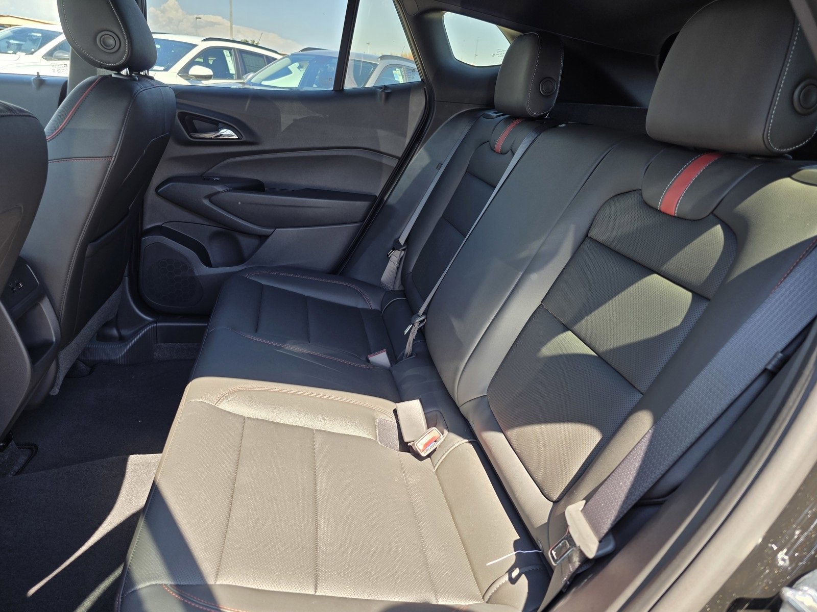 2025 Chevrolet Trax photo 14