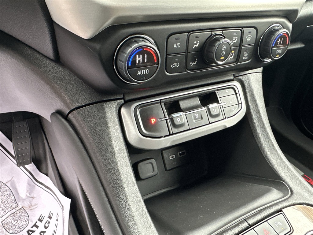 2023 GMC ACADIA - Image 14