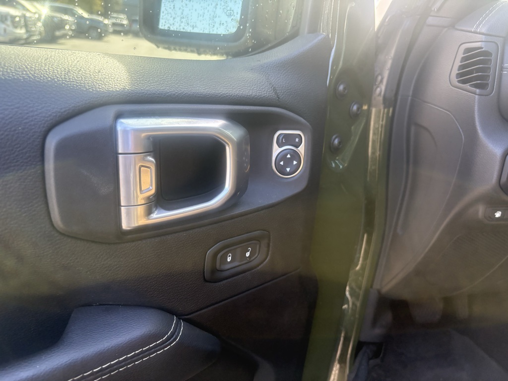2021 Jeep Wrangler Unlimited Sahara 4xe photo 11