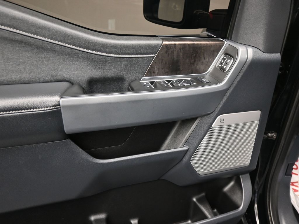 2023 Ford F-250 photo 12