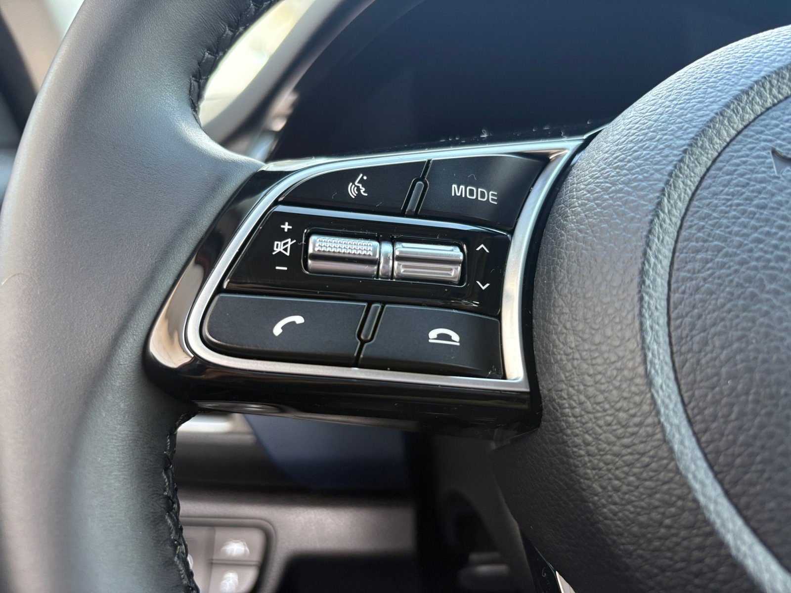 2023 Kia Seltos S photo 11