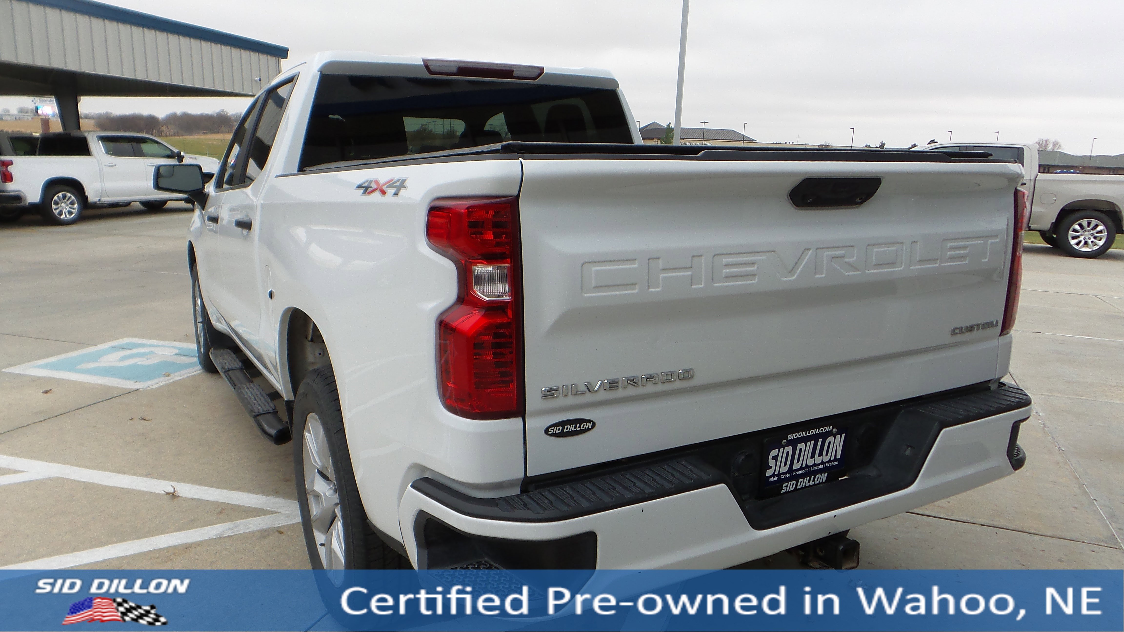 2022 Chevrolet Silverado 1500 Custom photo 3