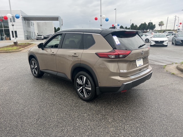 2025 Nissan Rogue SL photo 4