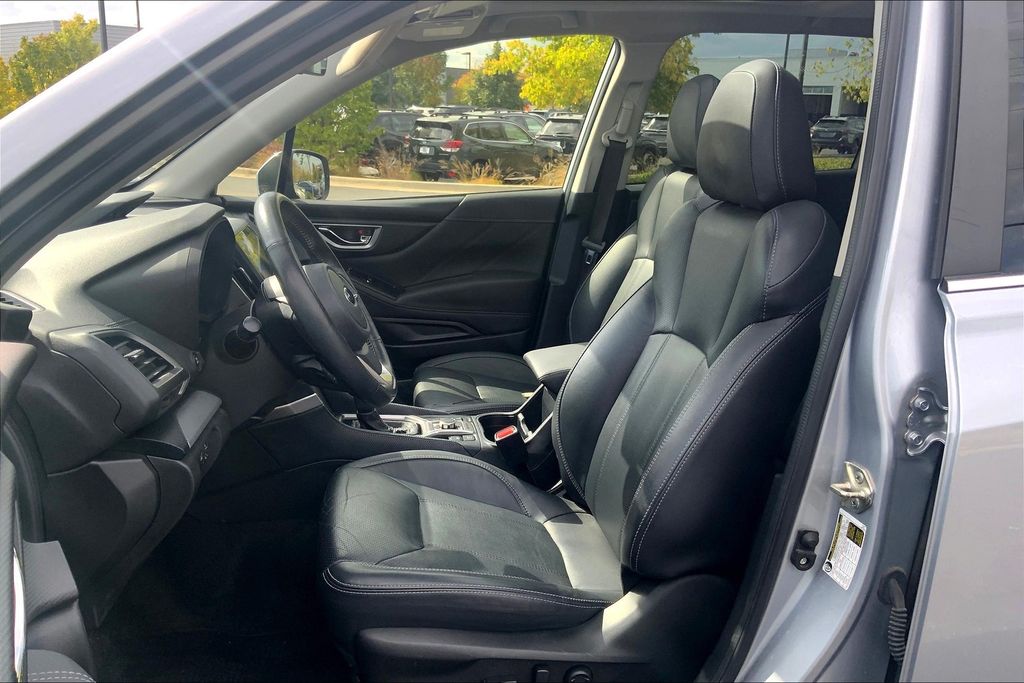 2020 Subaru Forester Limited photo 19