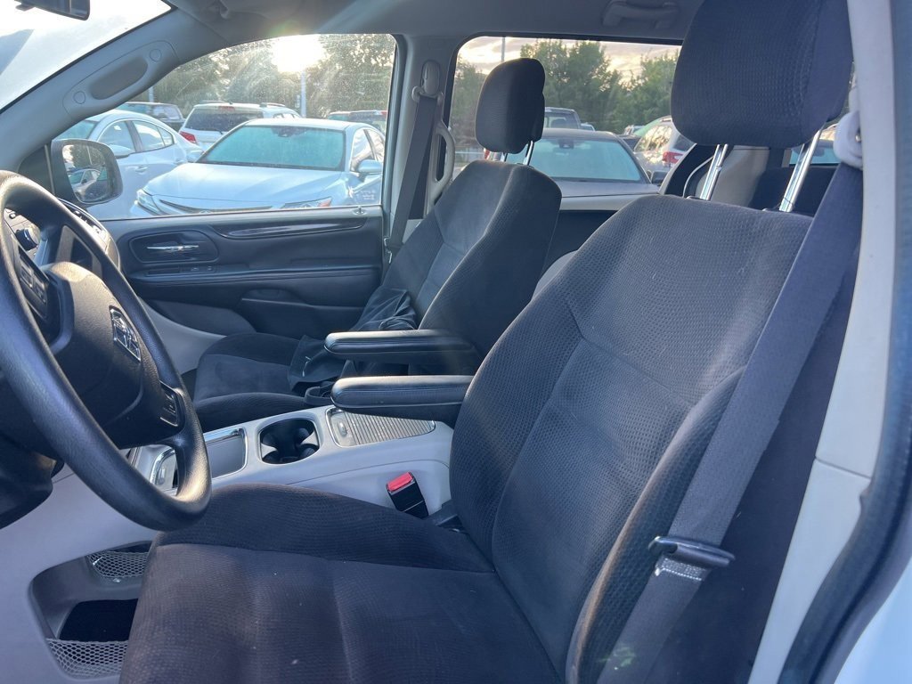 2014 Dodge Grand Caravan SXT photo 19