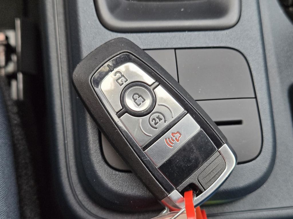 2025 Ford Maverick XLT photo 27